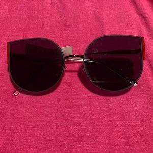 Round Cat Peek Sunnies Sunglasses New